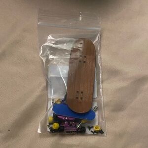 Kids Finger Skateboard Set with Blue and Brown Deck